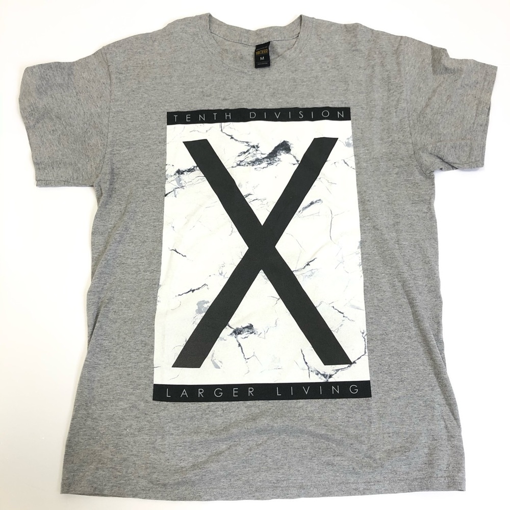 10.Deep Graphic Shirt